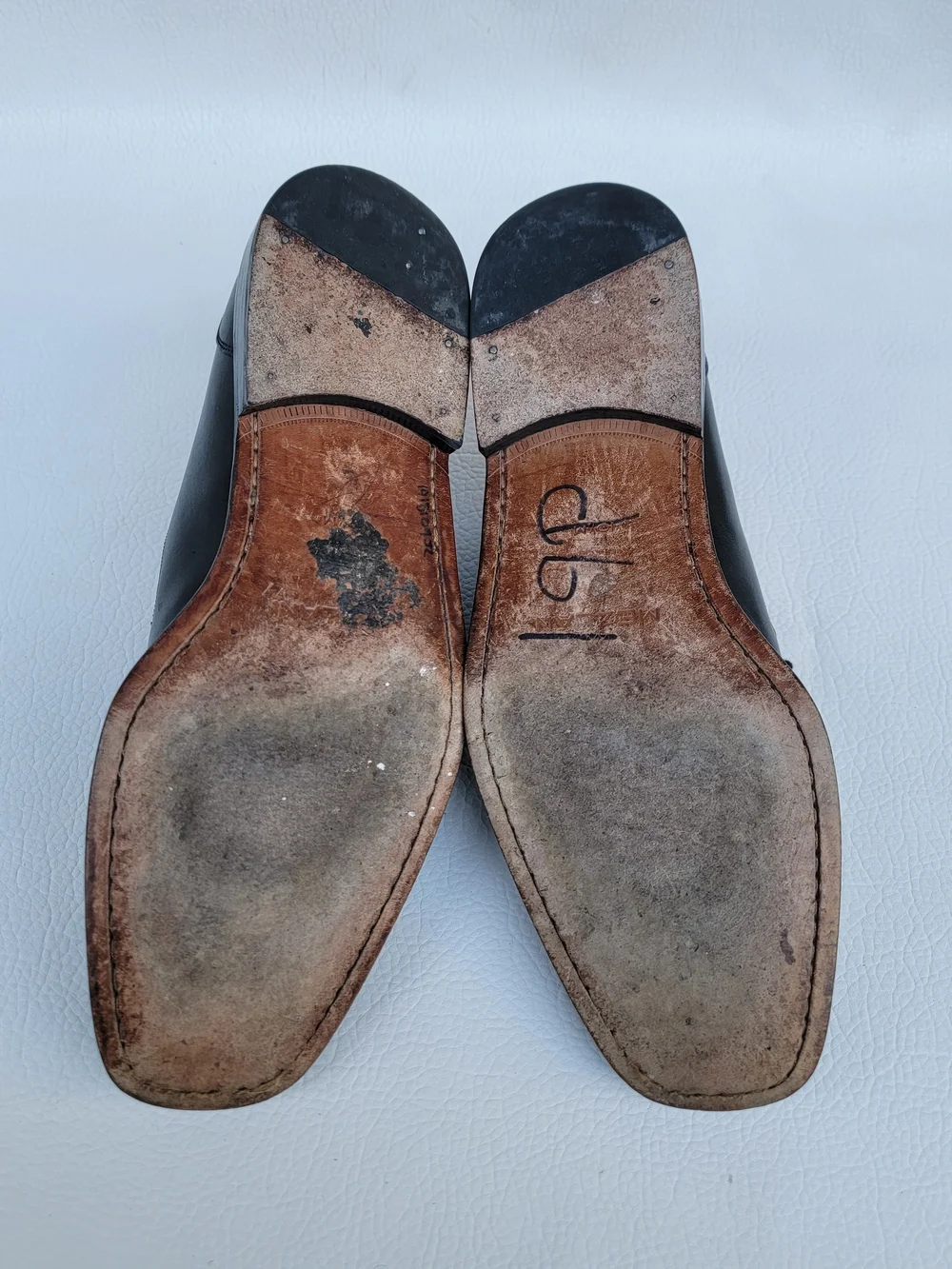 Mezlan Men’s Black Leather  Oxford Dress Shoes Sz 10.5 M The shoes show signs of
